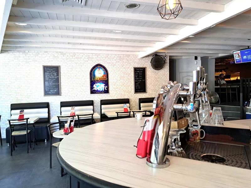 Local commercial - 150 m² - 3 pièces