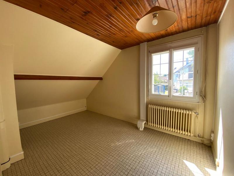 Maison - 182 m² - 10 pièces