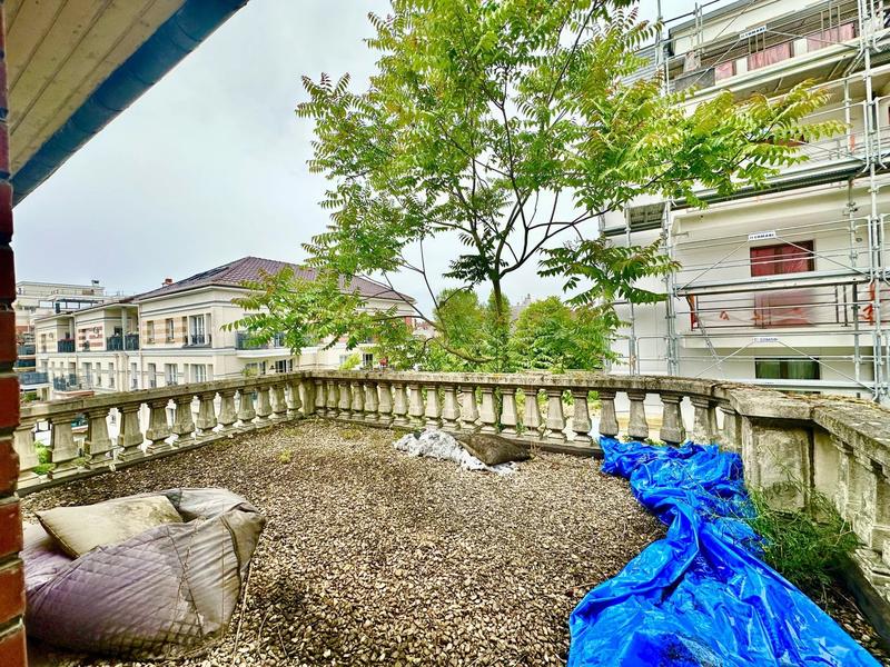 Maison - 201 m² - 6 pièces