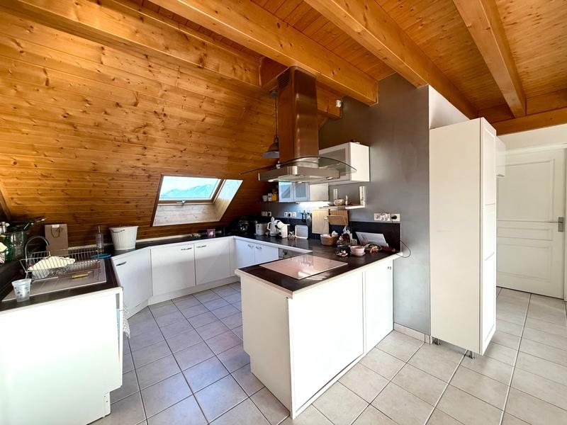 Appartement - 97 m² - 5 pièces