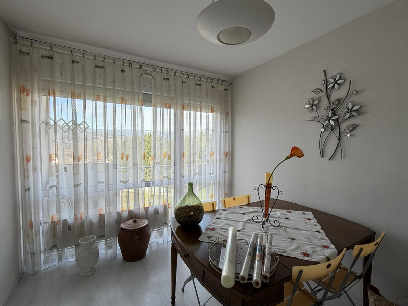 Appartement - 95 m² - 4 pièces