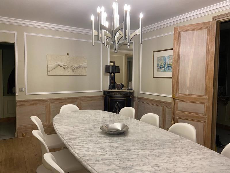 Maison - 340 m² - 12 pièces