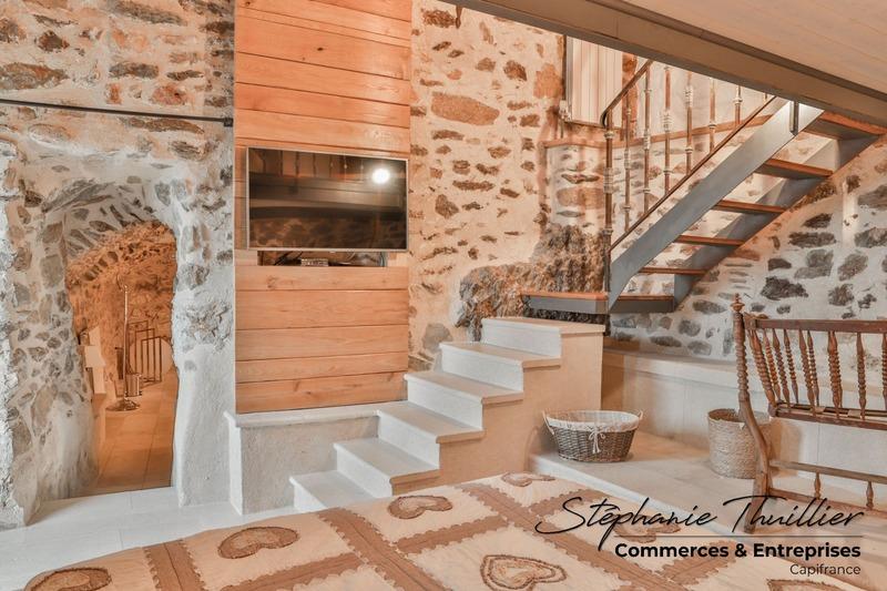 Fonds de commerce - 900 m²