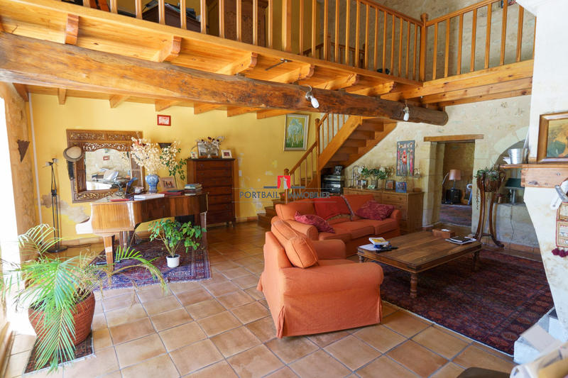 Maison - 272 m² - 7 pièces