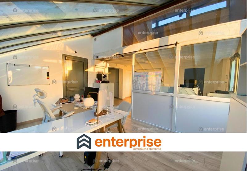 Local d'activité / Entrepôt - 360 m²