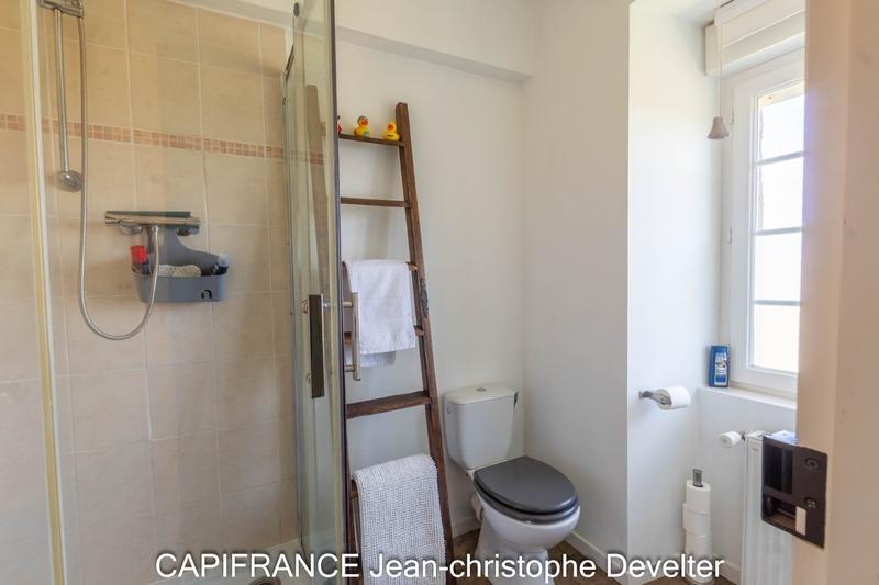 Propriété - 187 m² - 8 pièces