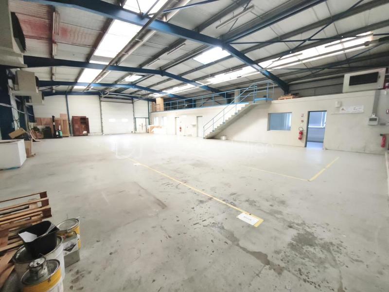 Local commercial - 490 m² - 7 pièces