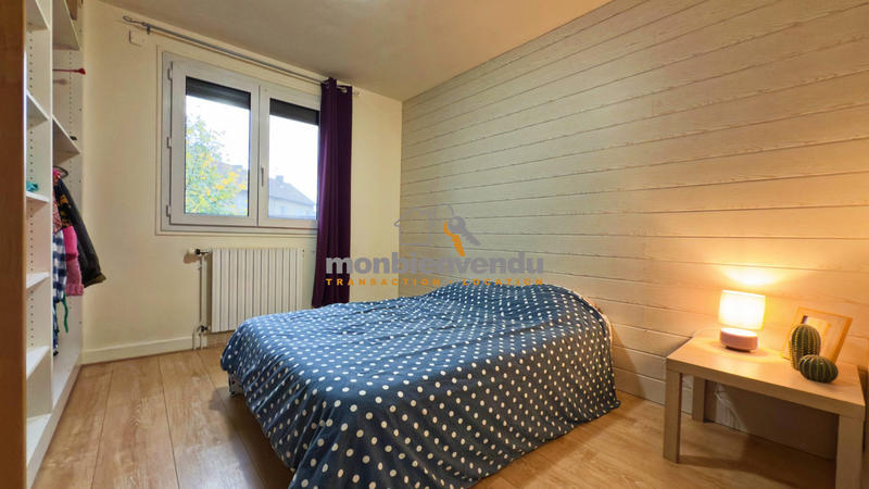 Maison - 99 m² - 5 pièces