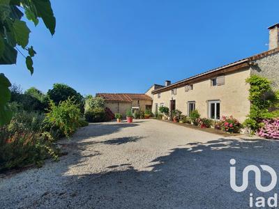 Maison - 250 m² - 7 pièces