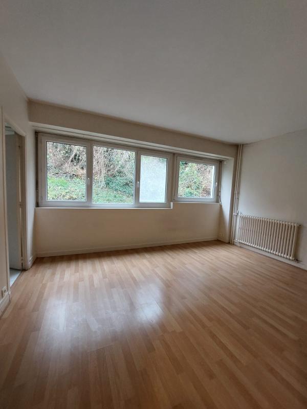 Appartement - 125 m² - 5 pièces