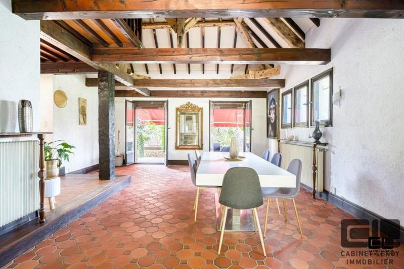 Propriété - 358 m² - 8 pièces