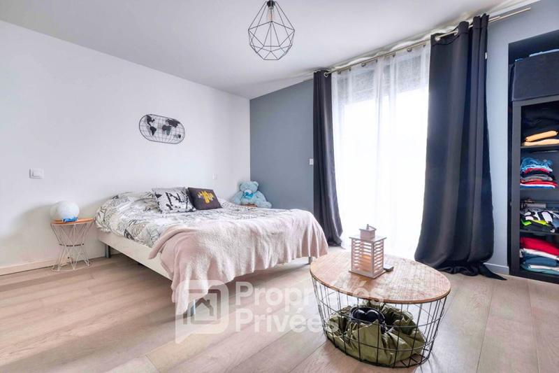 Maison - 269 m² - 11 pièces