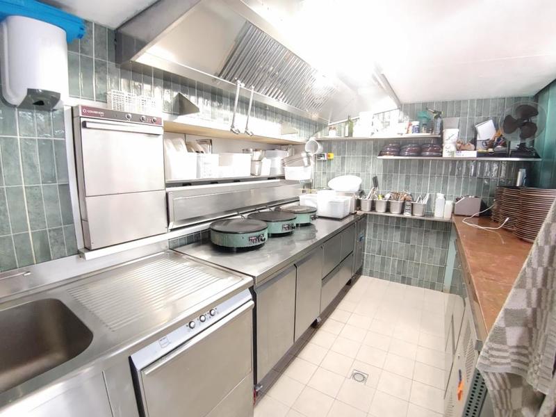 Fonds de commerce - 140 m²