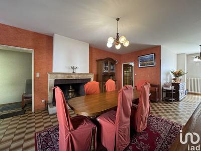 Maison - 200 m² - 8 pièces