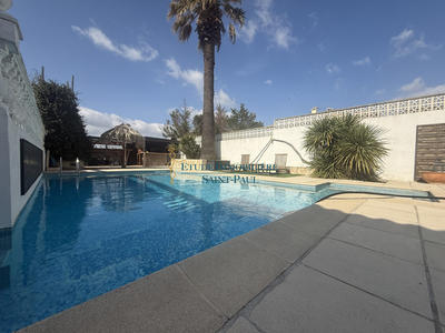 Maison - 240 m² - 5 pièces