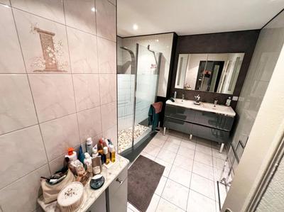 Maison - 213 m² - 6 pièces