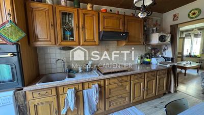 Maison - 265 m² - 10 pièces