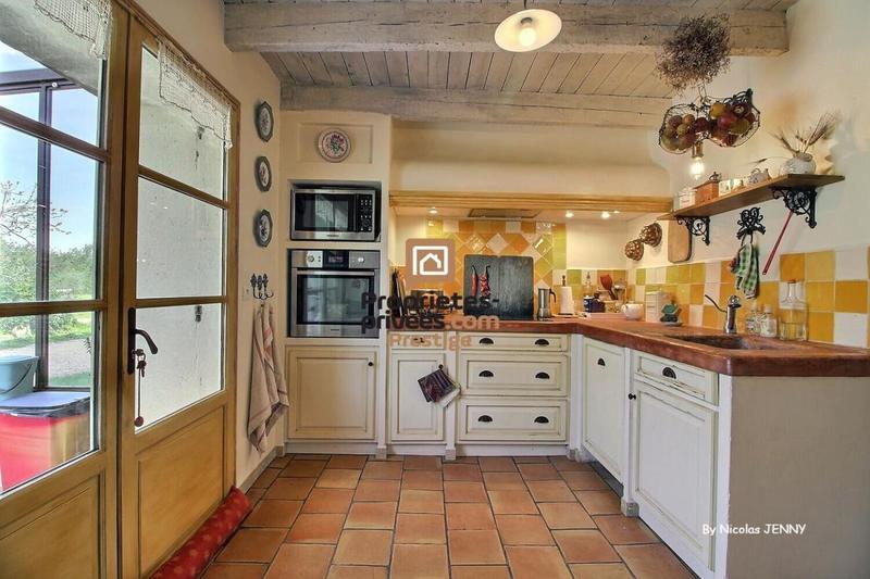 Mas - 218 m² - 6 pièces