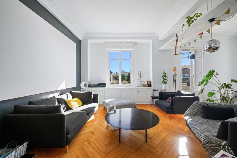 Appartement bourgeois - 125 m² - 5 pièces