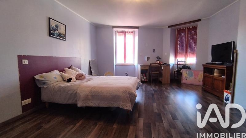 Maison - 222 m² - 7 pièces