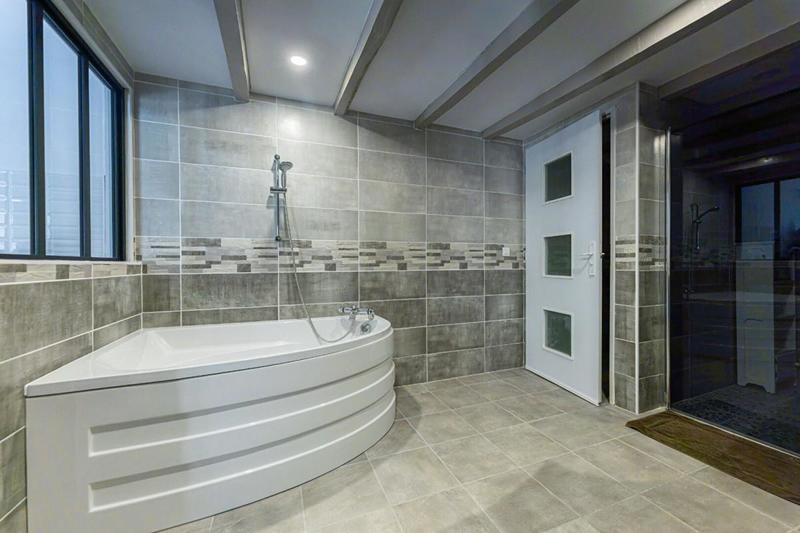 Maison - 327 m² - 7 pièces