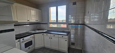 Appartement ancien - 65 m² - 3 pièces