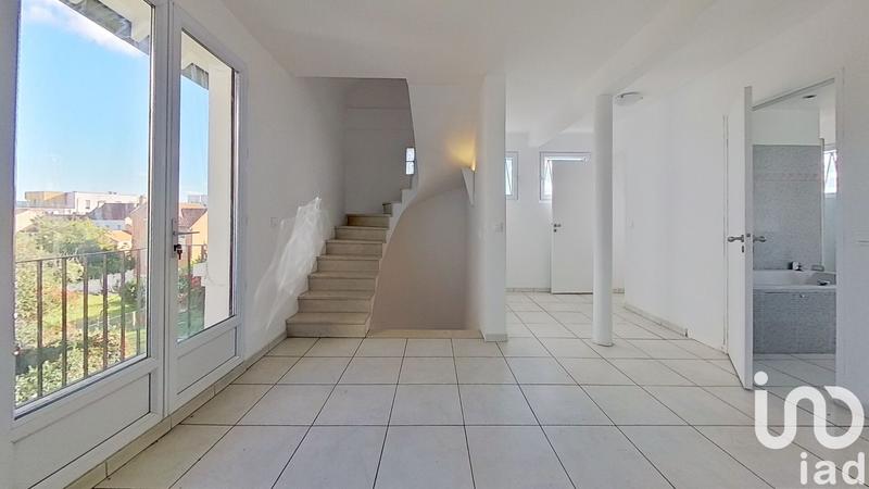 Maison - 186 m² - 8 pièces