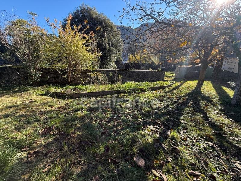 Terrain constructible - 781 m²