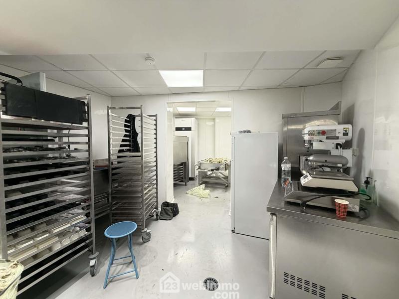 Local commercial - 57 m² - 2 pièces