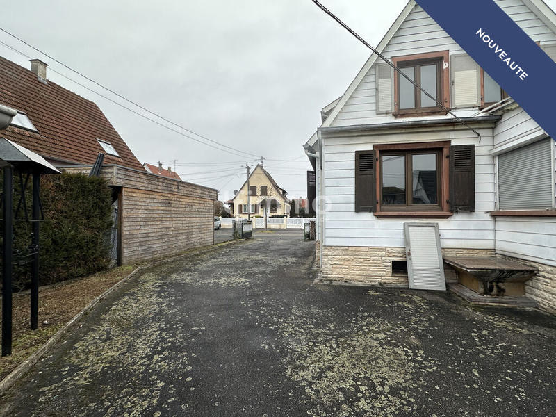 Maison - 98 m² - 5 pièces