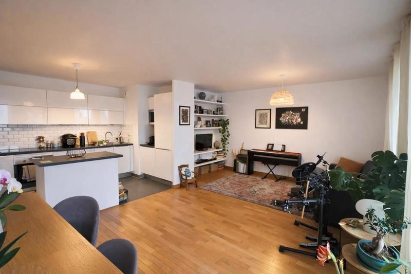 Appartement - 93 m² - 4 pièces