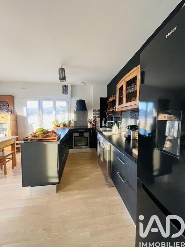 Appartement - 80 m² - 4 pièces