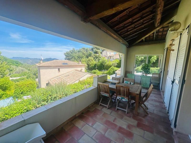 Maison - 134 m² - 4 pièces