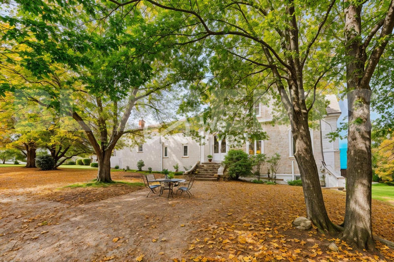 Maison - 530 m² - 20 pièces