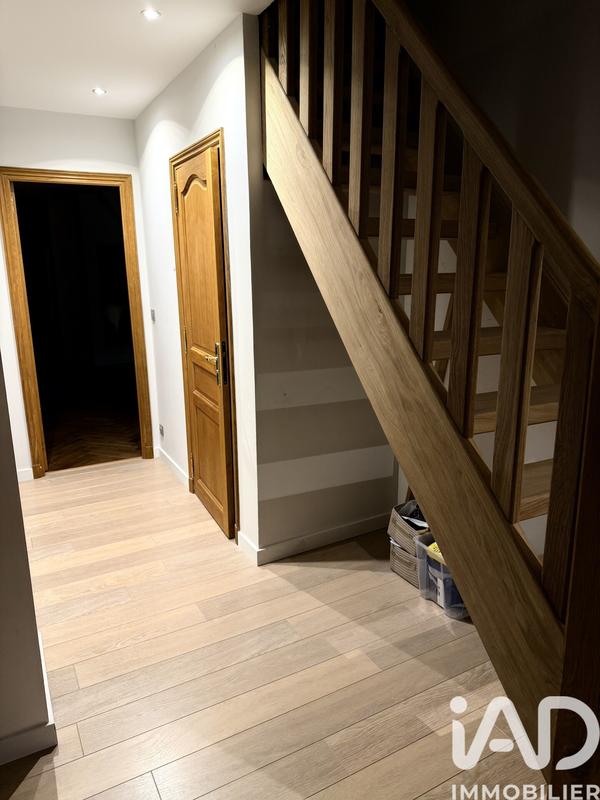 Maison - 280 m² - 7 pièces