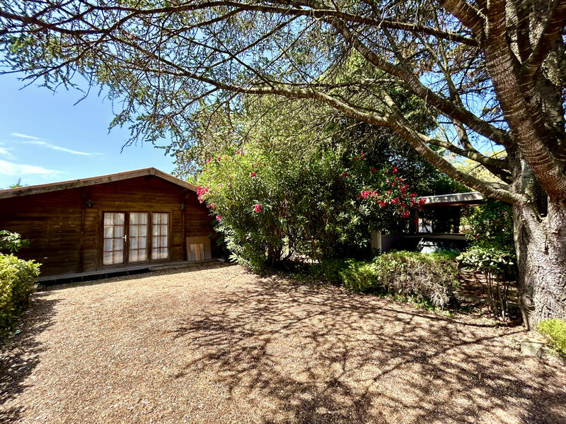 Propriété - 767 m² - 30 pièces