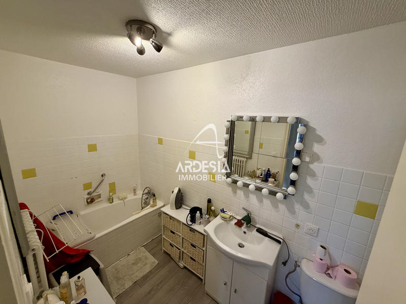 Appartement - 65 m² - 2 pièces