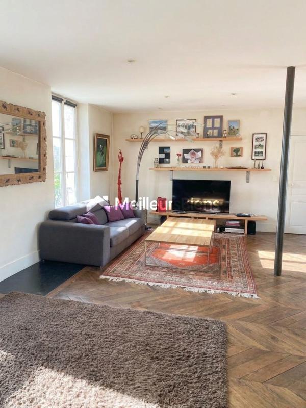 Appartement ancien - 103 m² - 3 pièces