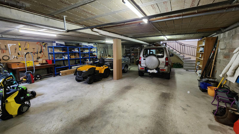 Maison - 218 m² - 8 pièces