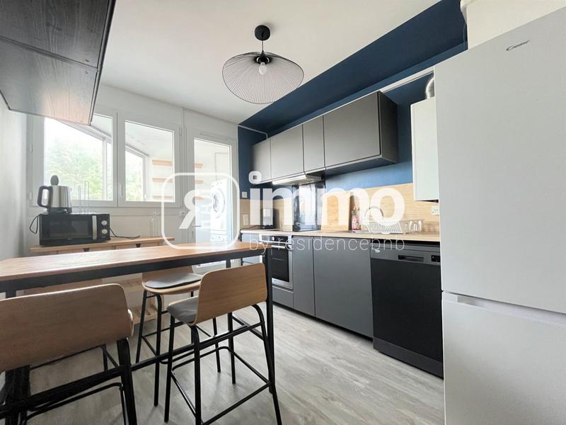 Appartement - 100 m² - 5 pièces