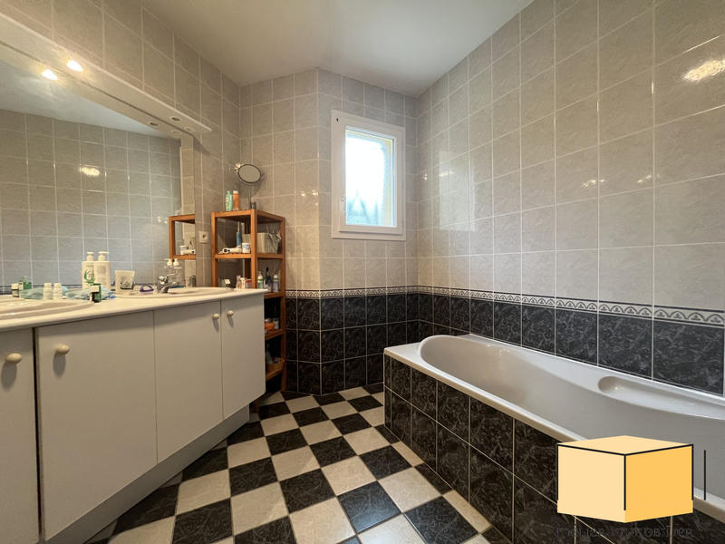 Villa - 147 m² - 5 pièces