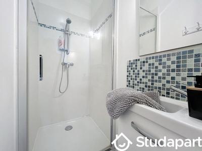 Chambre - 12 m² - 1 pièce