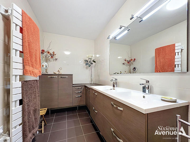 Appartement - 160 m² - 6 pièces