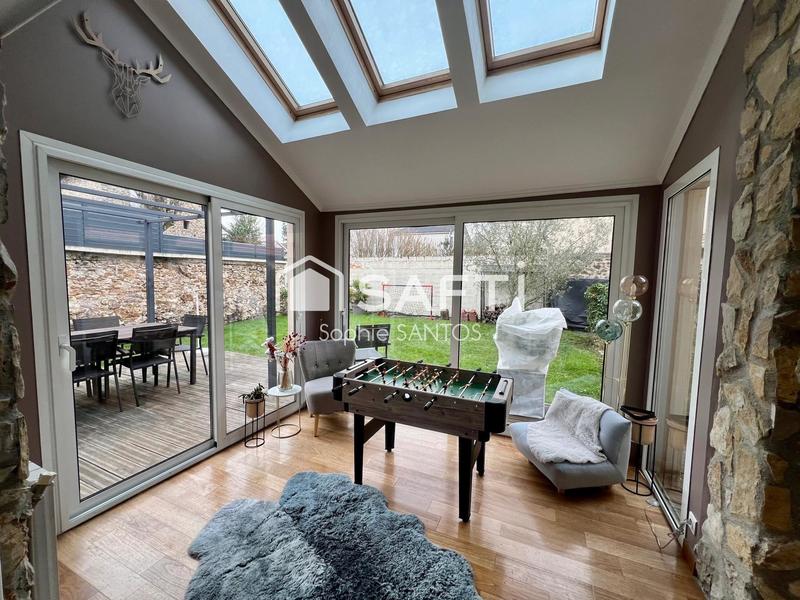 Maison - 185 m² - 7 pièces