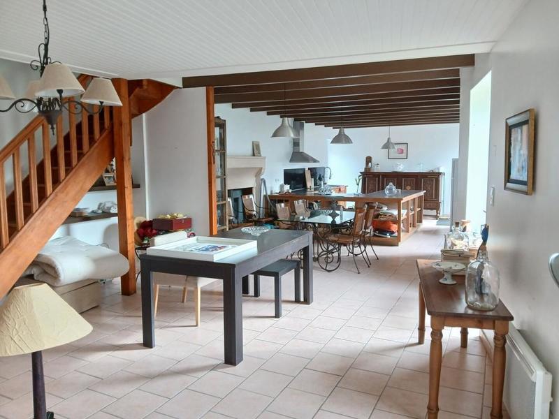 Propriété - 171 m² - 5 pièces