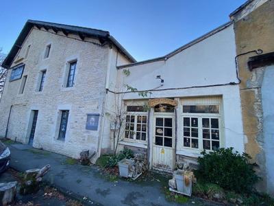 Local commercial - 326 m² - 9 pièces