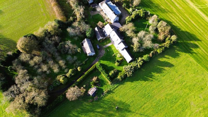 Corps de ferme - 130 m² - 5 pièces