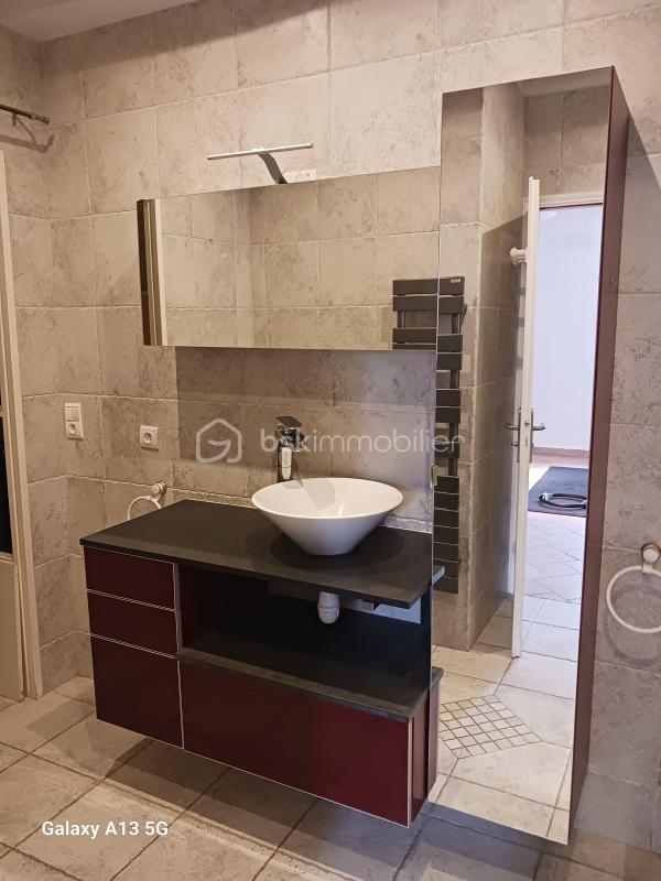 Demeure - 271 m² - 8 pièces