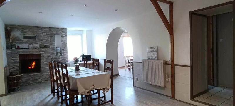 Maison chambre d'hôtes - 243 m² - 9 pièces