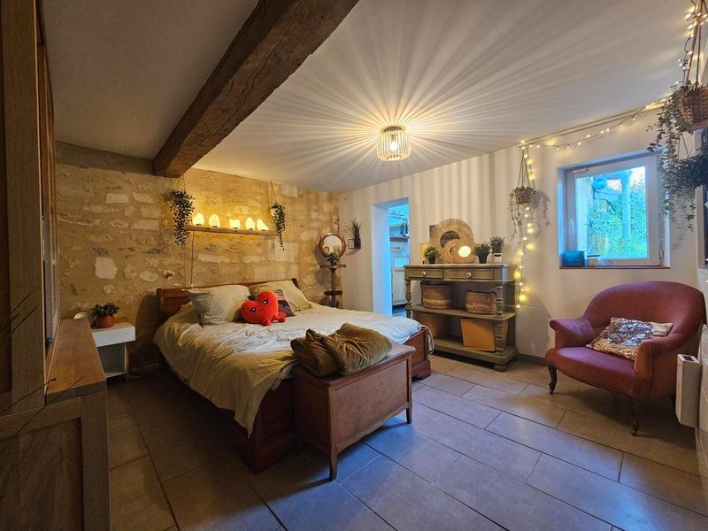 Maison en pierre - 175 m² - 7 pièces